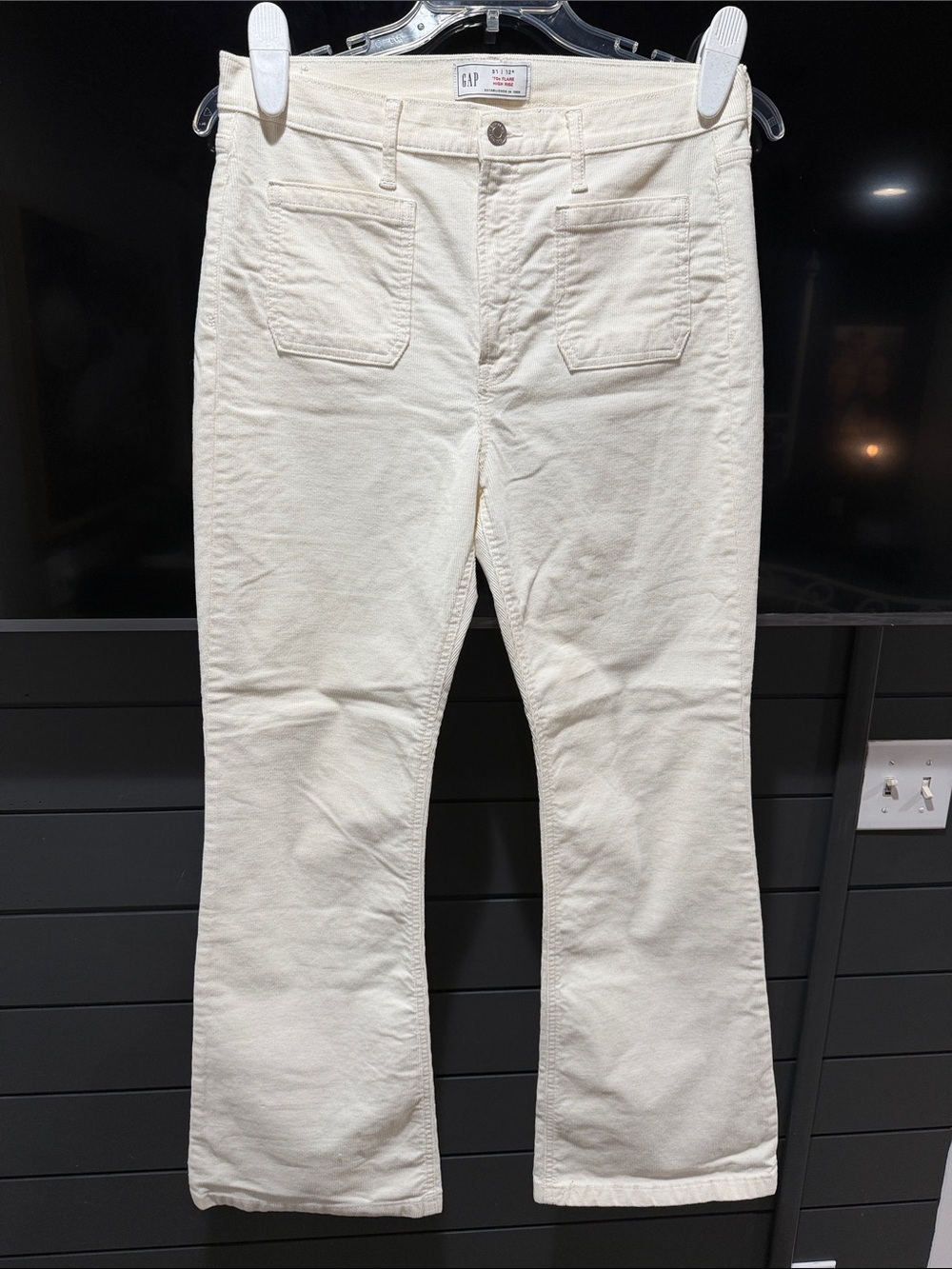 GAP Women's Cream Straight-Leg Jeans